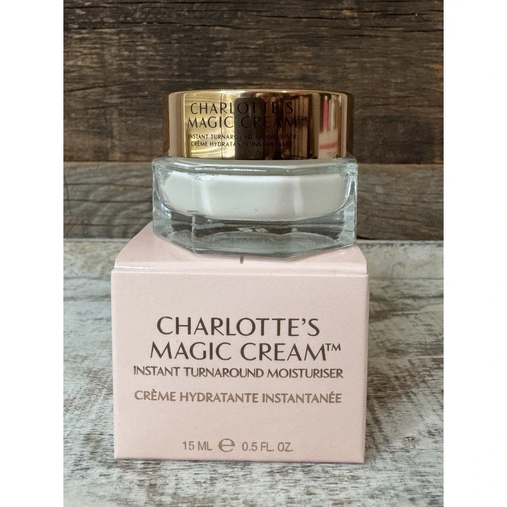 Charlotte Tilbury Magic Cream 15ml / 0.5oz‎ – Instant Turnaround Moisturizer - Picture 2 of 6